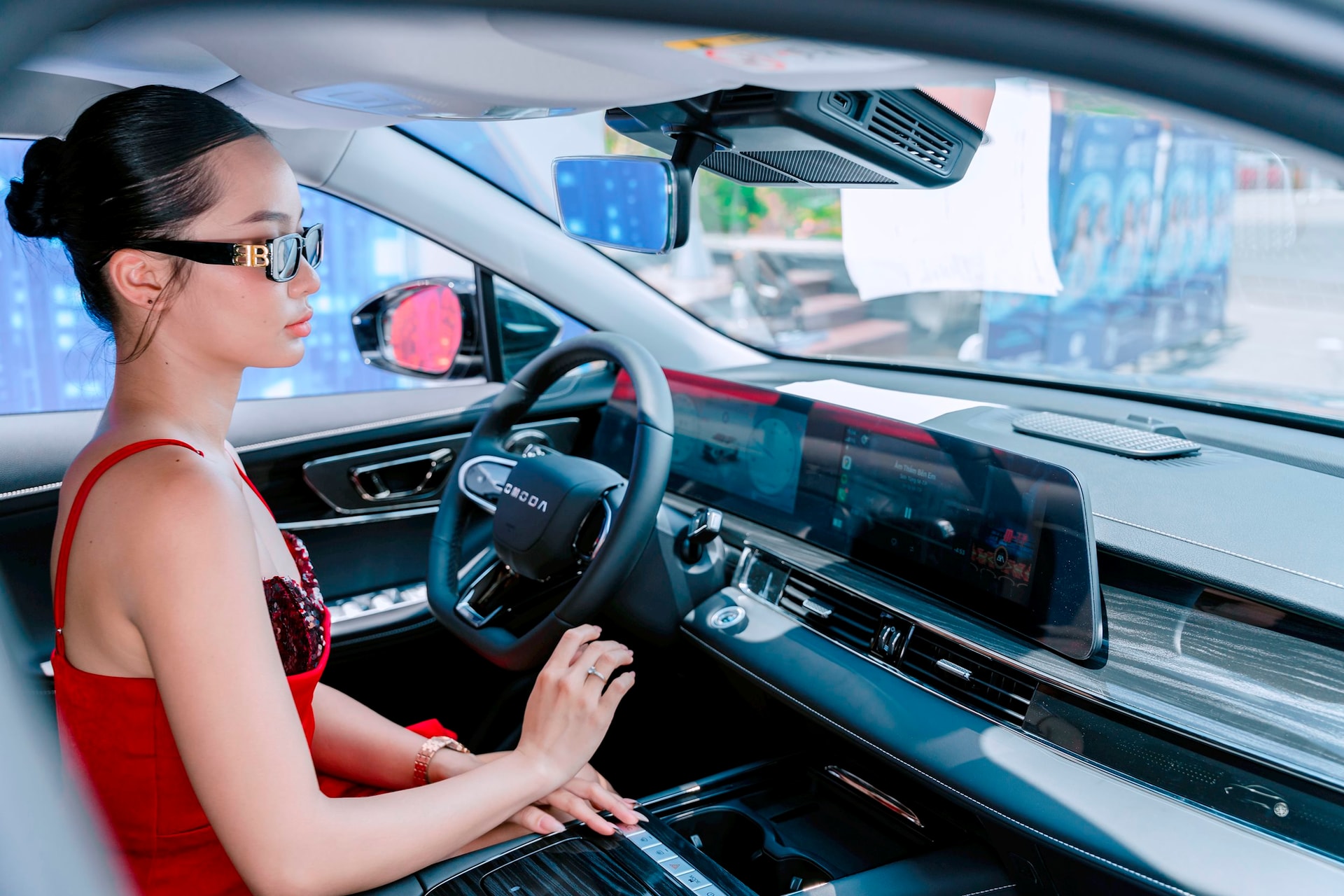 Thương hiệu ô tô Trung Quốc xây nhà máy ở Việt Nam ra mắt SUV hybrid cỡ B+: Giá từ 599 triệu rẻ hơn Toyota Corolla Cross HEV 250 triệu, tầm hoạt động 1.000 km - Ảnh 6