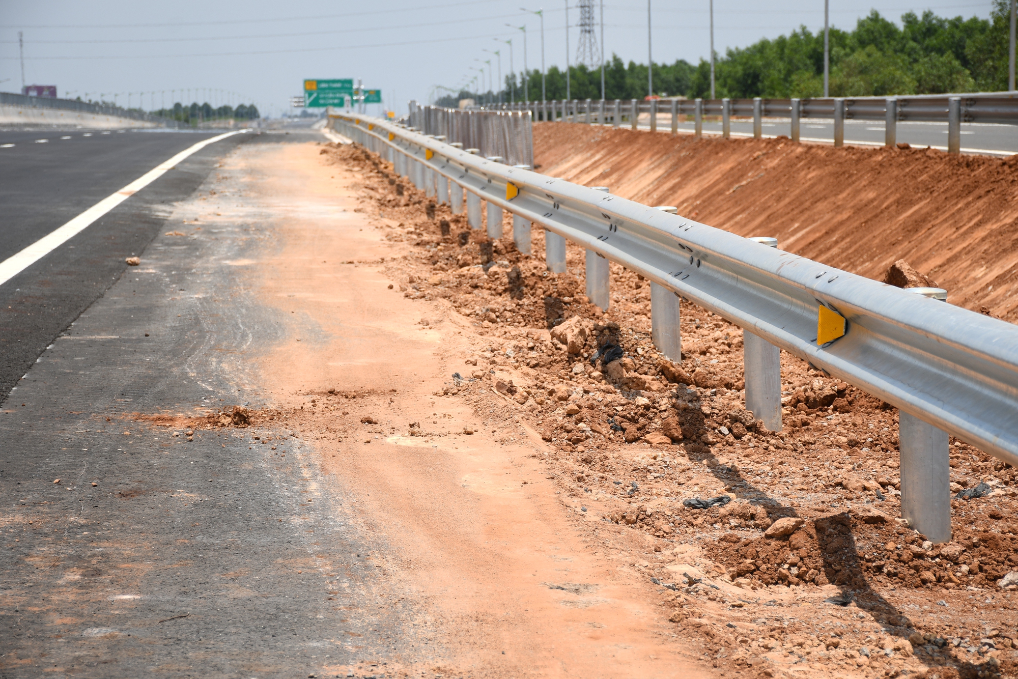 CLIP: Cận cảnh tuyến cao tốc Biên Hòa - Vũng Tàu tiếp tục "hoãn" khai thác tạm - Ảnh 3