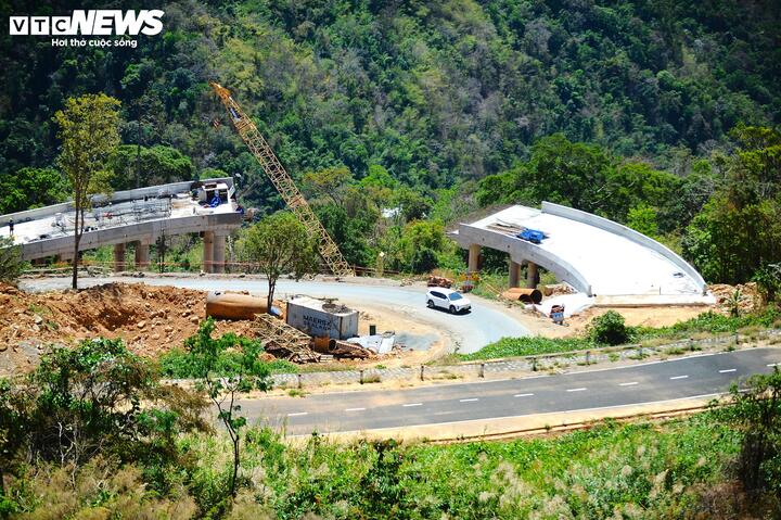 Hình hài Quốc lộ 28B Lâm Đồng khi được đầu tư 1.400 tỷ cải tạo và nâng cấp - Ảnh 10