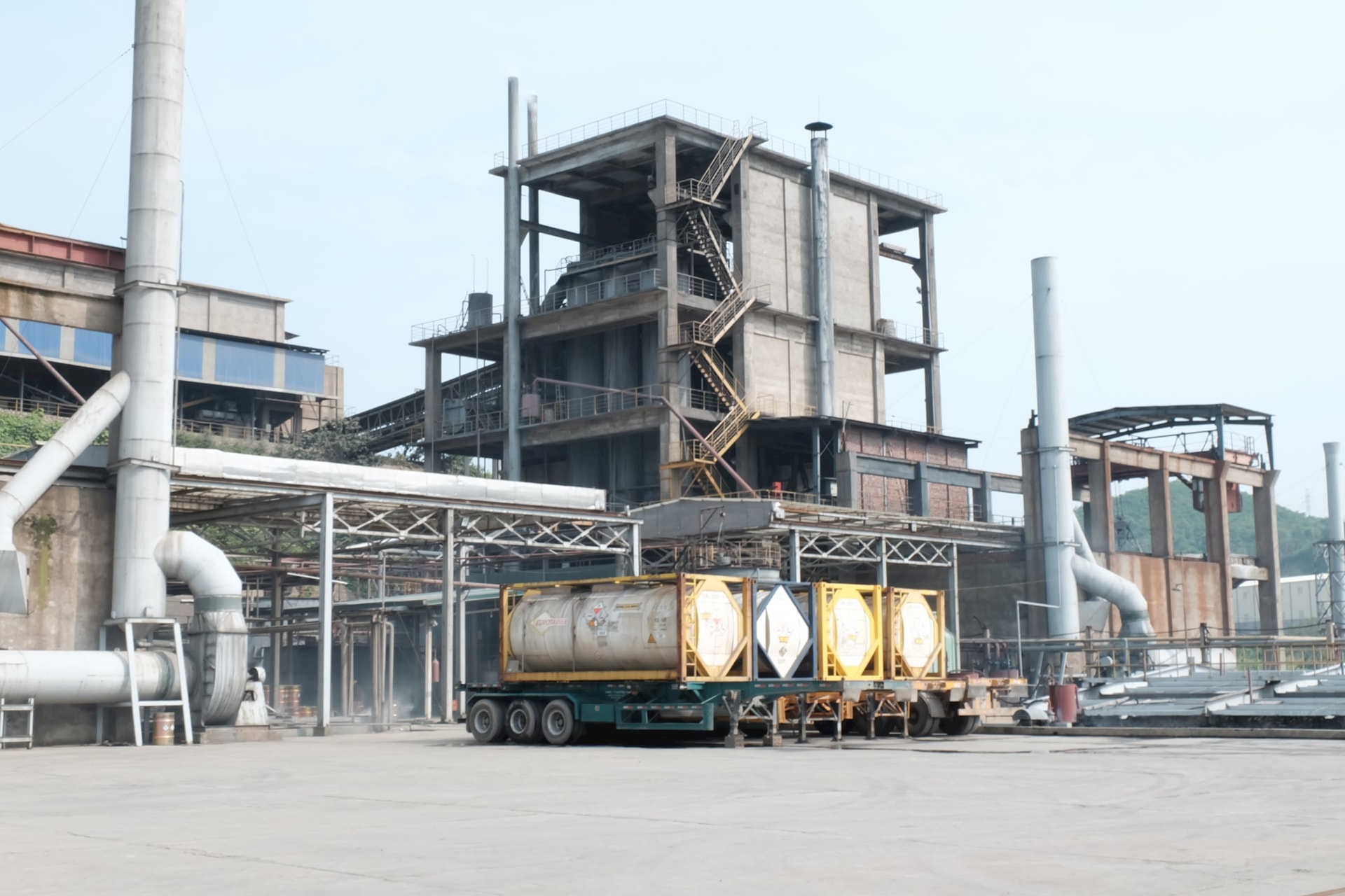 Hóa chất Đức Giang gặp biến cố, ai sẽ hưởng lợi? - Ảnh 3