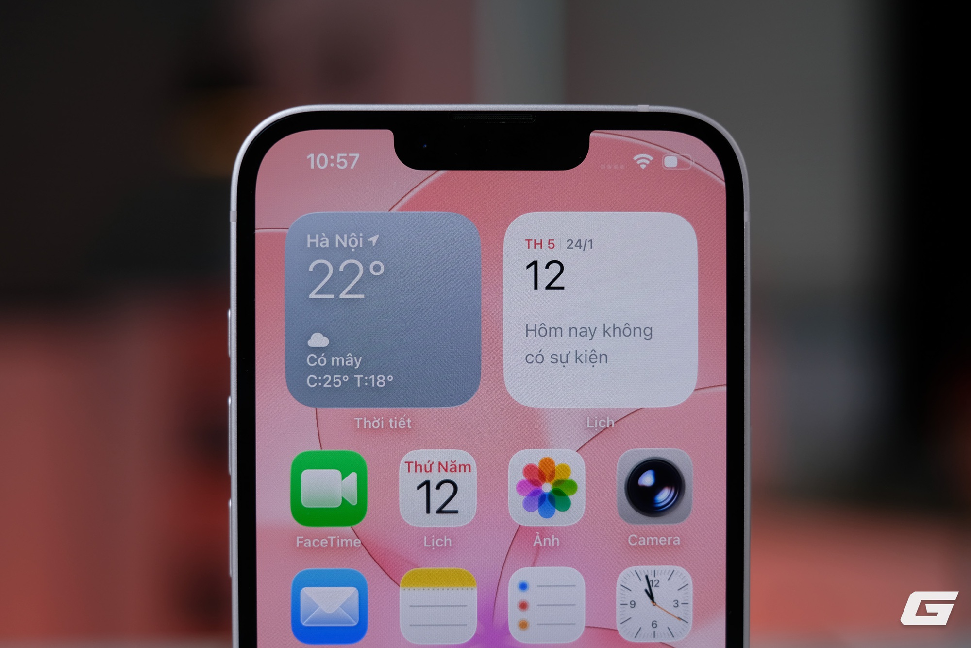 Cận cảnh iPhone 17e màu hồng mới: Hồng mà nhạt như trắng, hợp với nữ nhưng nam dùng cũng chẳng sao - Ảnh 8