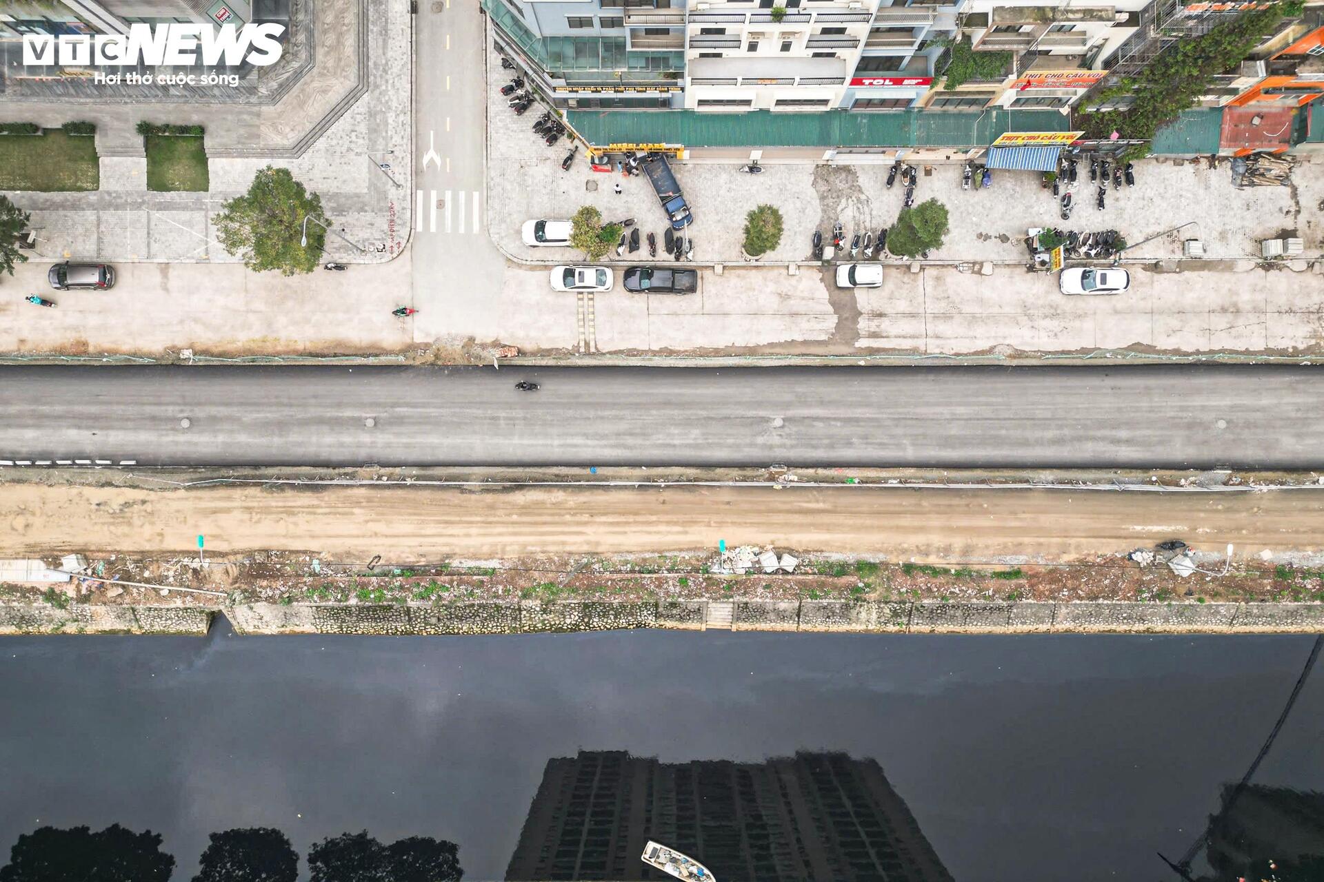 Diện mạo mới của đoạn đường từng chi chít ‘ổ voi, ổ gà’ ở Hà Nội - Ảnh 6