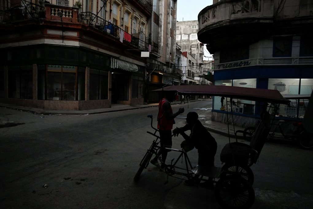 Tin vui lớn cho Cuba: Tàu chở dầu Nga vừa cập cảng, mang theo 100.000 tấn dầu thô - Ảnh 1