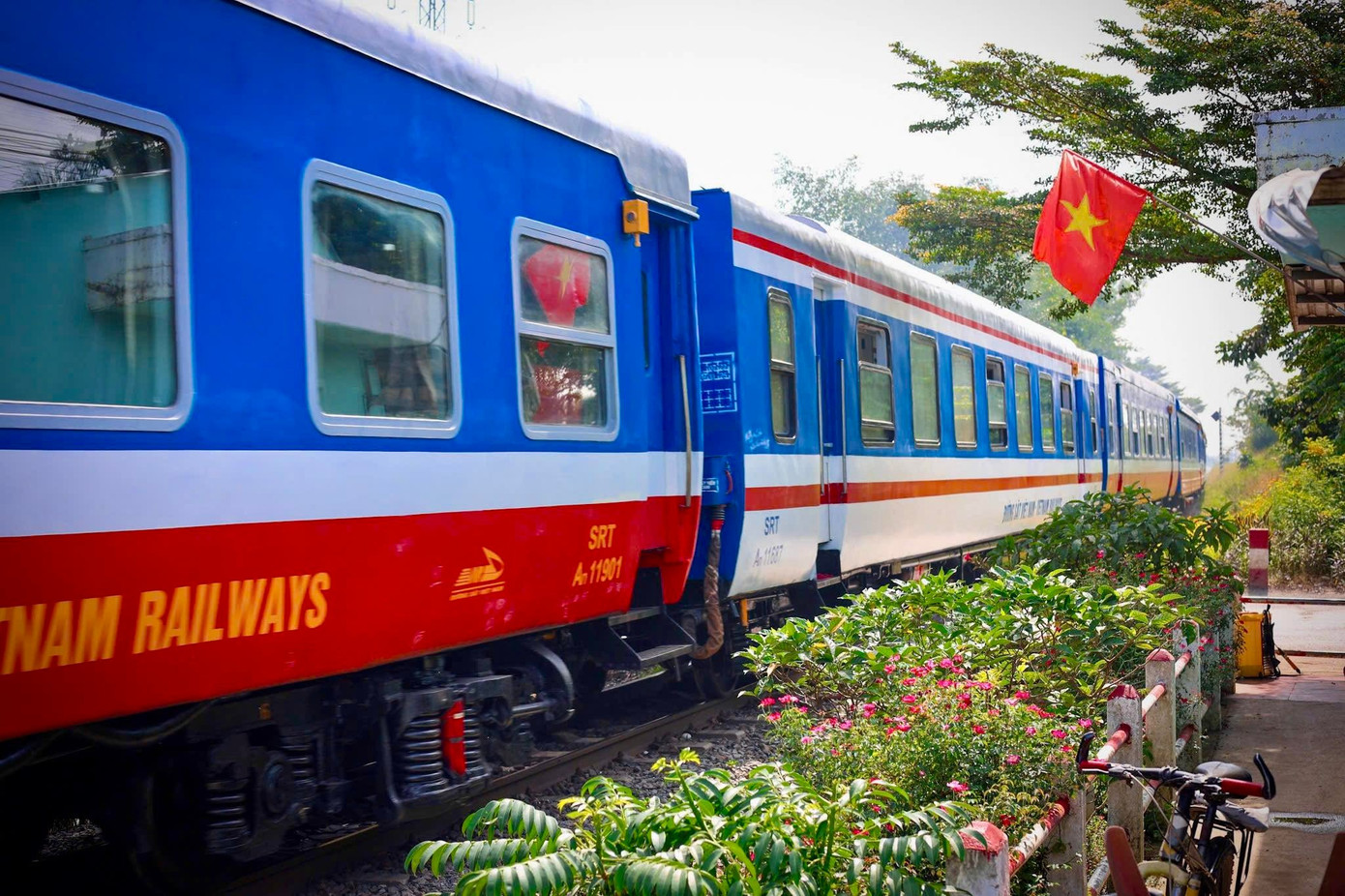 Trở thành tập đoàn, đường sắt Việt Nam dự kiến vốn điều lệ gần 50.000 tỷ - Ảnh 1