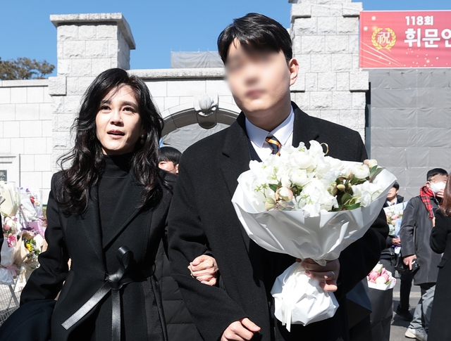 Đại công chúa Samsung tuổi 55: Rũ bỏ hôn nhân bi kịch, 12 năm dựng đế chế và màn "phục thù" ngọt ngào từ cậu quý tử đỗ trường Top1 - Ảnh 6