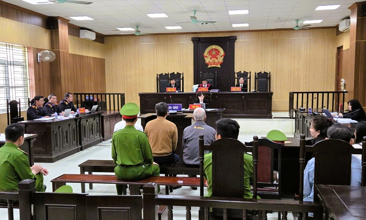 Một giám đốc khai thác cát thu lợi hơn 12 tỉ đồng bị tuyên phạt 6 năm tù - Ảnh 1