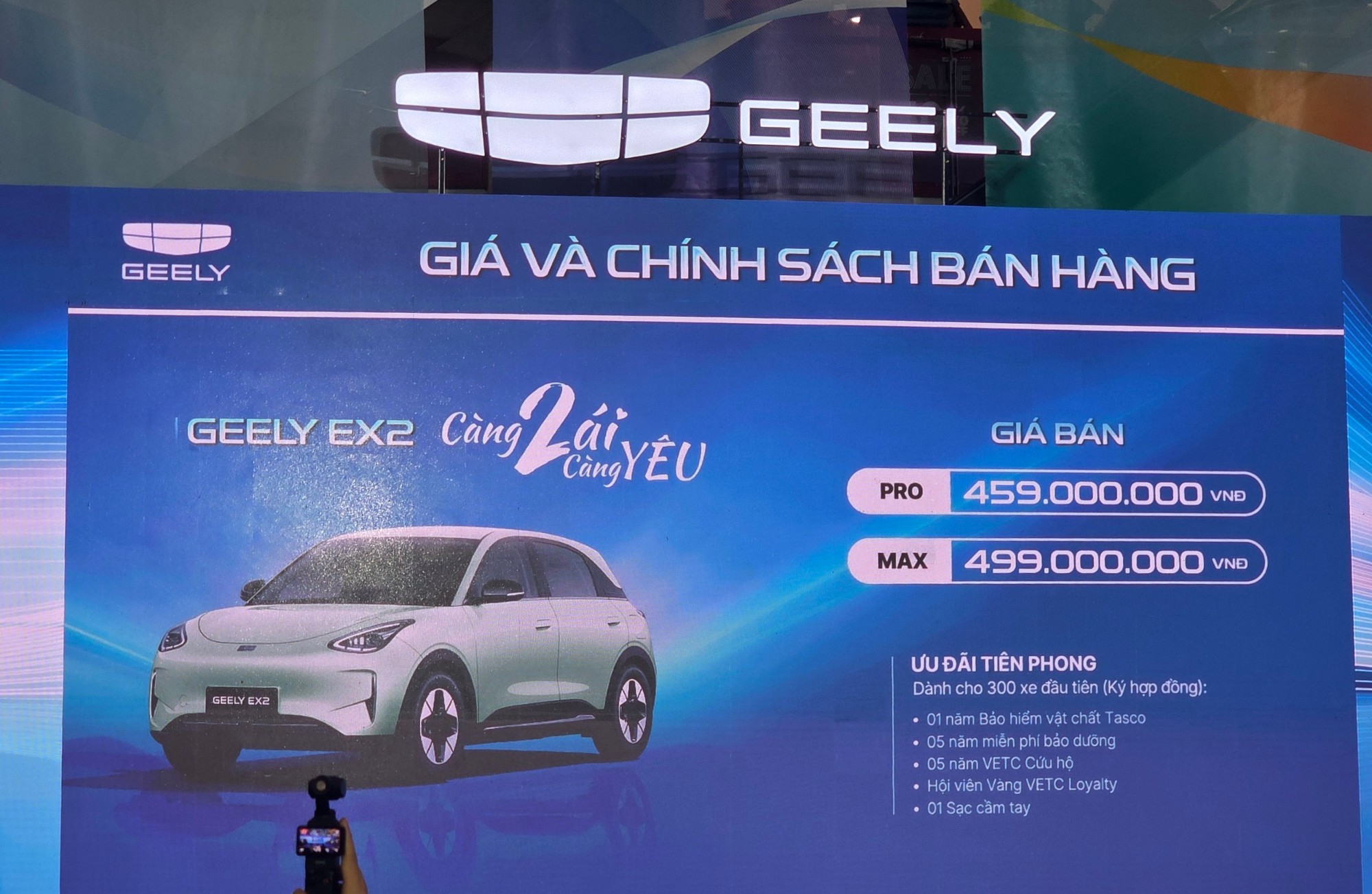 SUV hybrid kỷ lục 1.800km và "xe điện quốc dân" giá 459 triệu đồng ra mắt Việt Nam - Ảnh 6