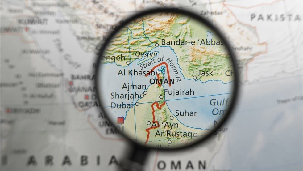 Iran nắm giữ eo biển được ví như "yết hầu" của năng lượng thế giới, thế độc đạo quan trọng đến thế nào? - Ảnh 1