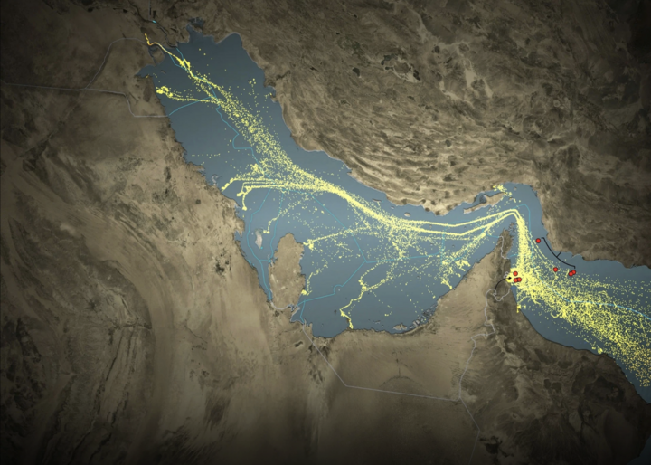 Mỹ có đủ sức hộ tống tàu dầu qua eo biển Hormuz giữa rừng tên lửa, UAV Iran? - Ảnh 1
