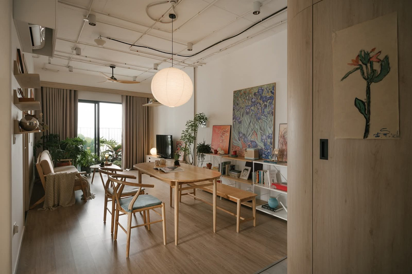 Thiết kế tinh tế của căn hộ 76m2 của gia chủ trẻ - Ảnh 3