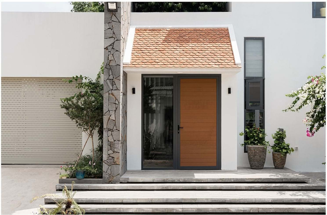 Biệt thự với tên gọi ý nghĩa " Trong ấm, ngoài êm" - Ảnh 2