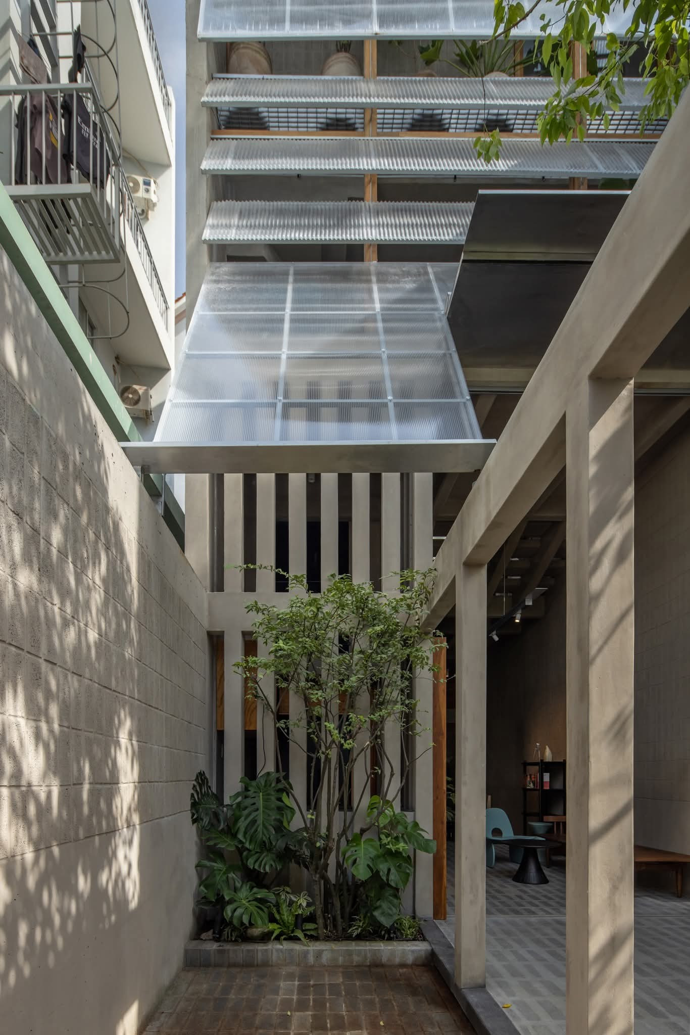 Thiết kế tích hợp sinh thái và không gian sống linh hoạt trong nhà ống - Ảnh 5