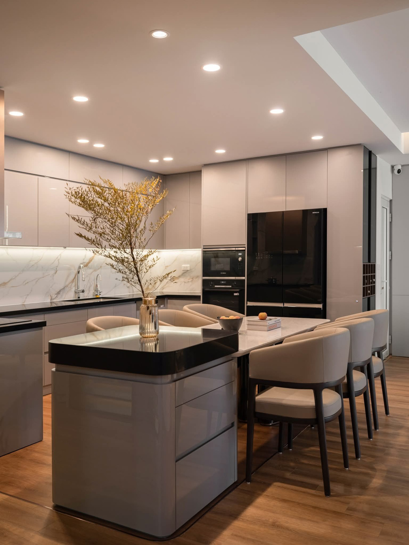 Căn hộ 'U50' với không gian sự tiện nghi, ấm áp - Ảnh 6