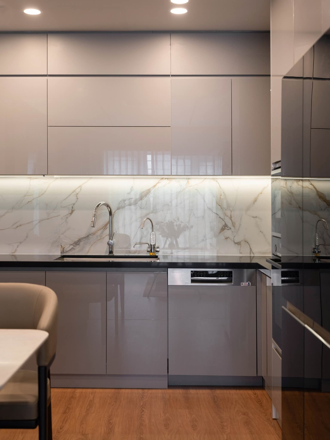 Căn hộ 'U50' với không gian sự tiện nghi, ấm áp - Ảnh 10