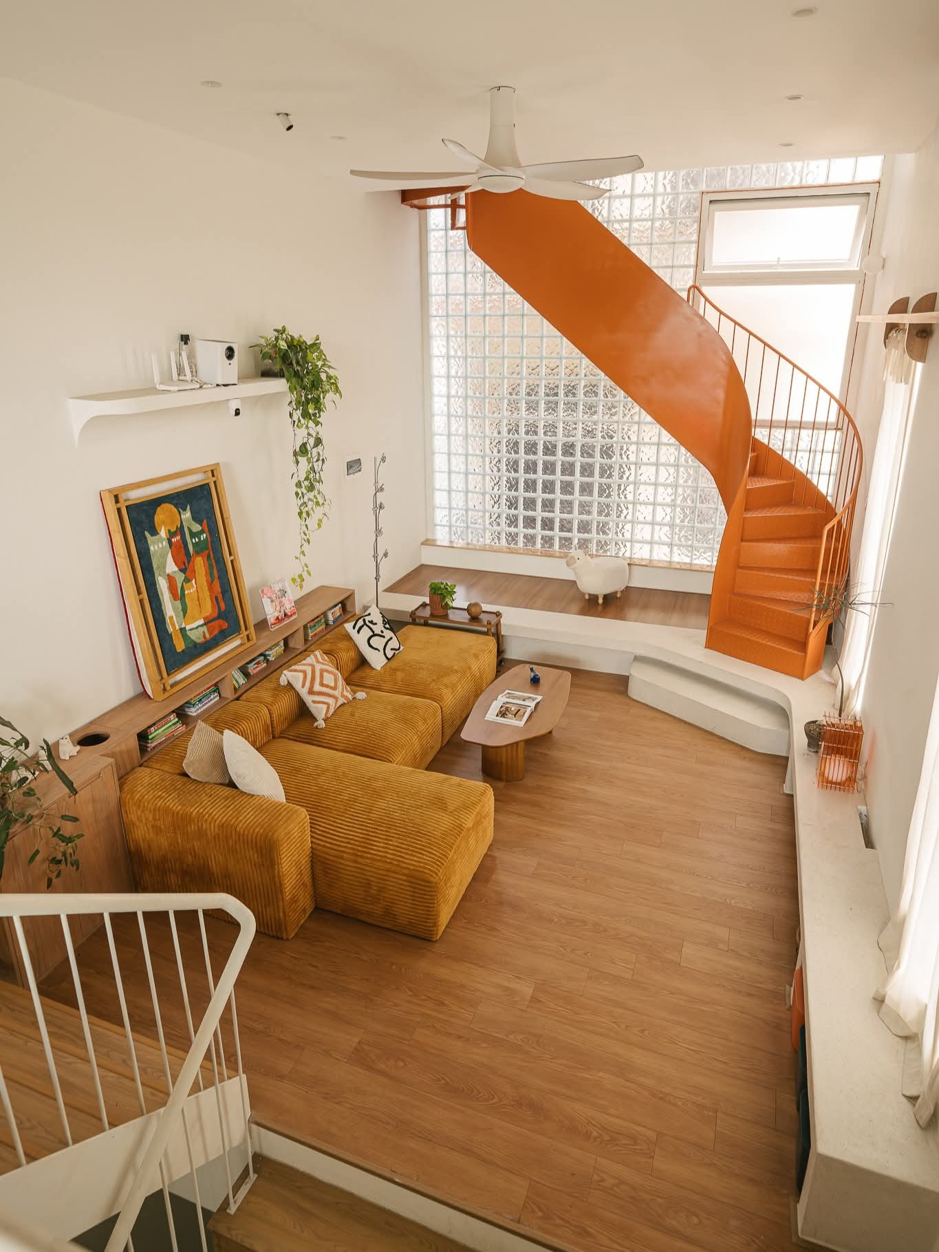 Ngôi nhà trẻ trung với nhiều sắc màu phối trộn - Ảnh 8