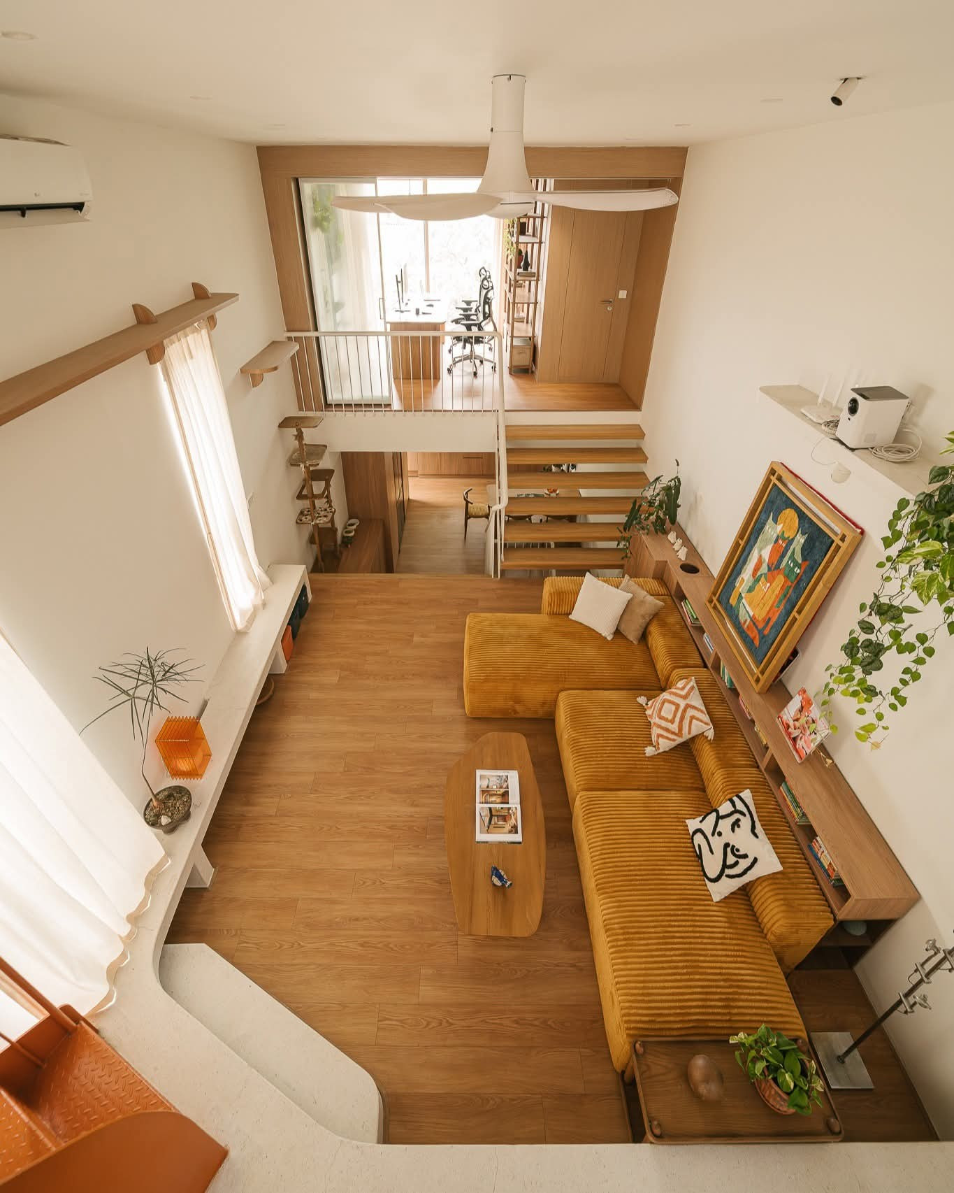 Ngôi nhà trẻ trung với nhiều sắc màu phối trộn - Ảnh 11