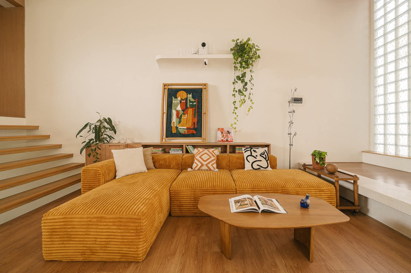 Ngôi nhà trẻ trung với nhiều sắc màu phối trộn - Ảnh 12