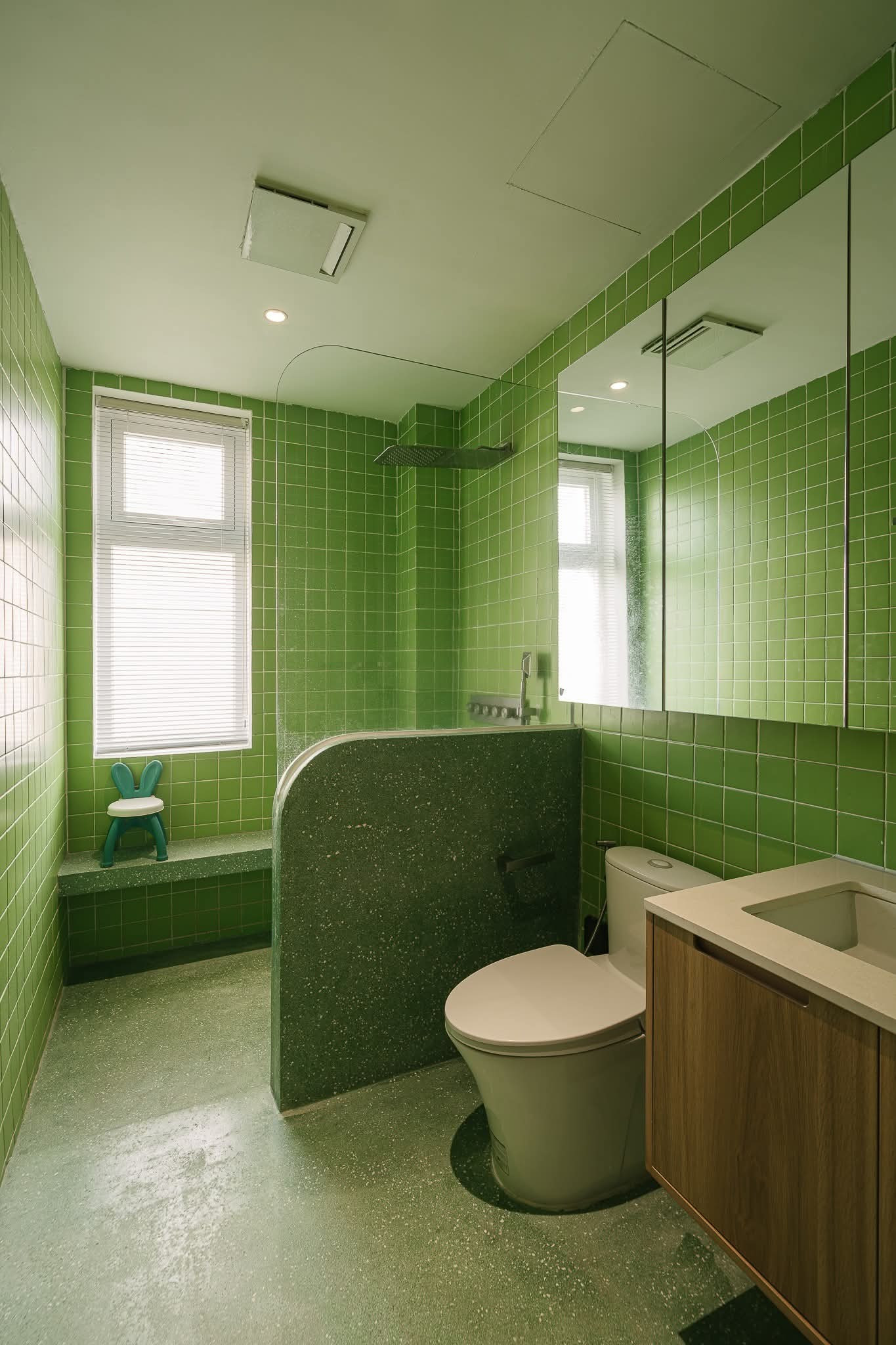 Ngôi nhà trẻ trung với nhiều sắc màu phối trộn - Ảnh 28