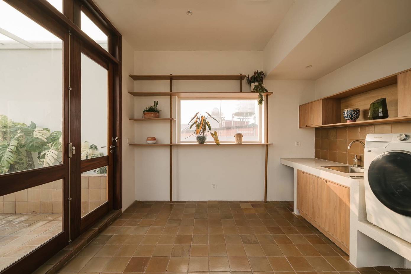 Ngôi nhà trẻ trung với nhiều sắc màu phối trộn - Ảnh 17