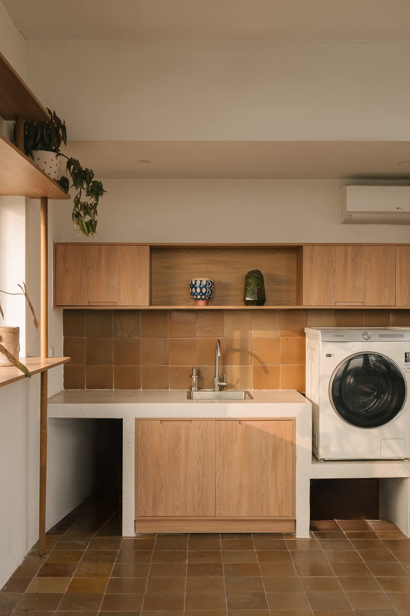 Ngôi nhà trẻ trung với nhiều sắc màu phối trộn - Ảnh 18