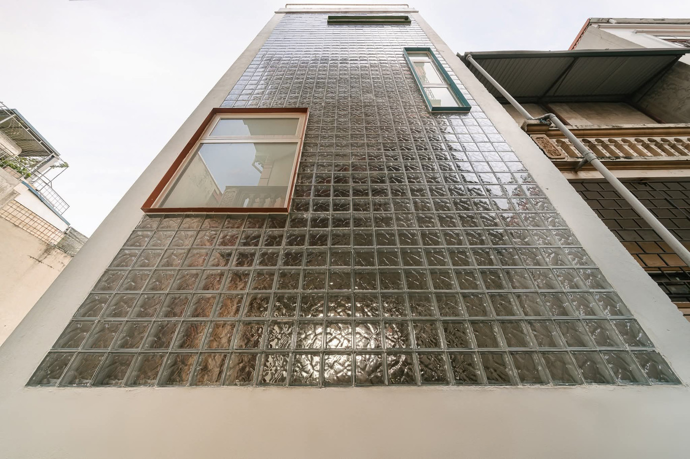 Ngôi nhà trẻ trung với nhiều sắc màu phối trộn - Ảnh 2