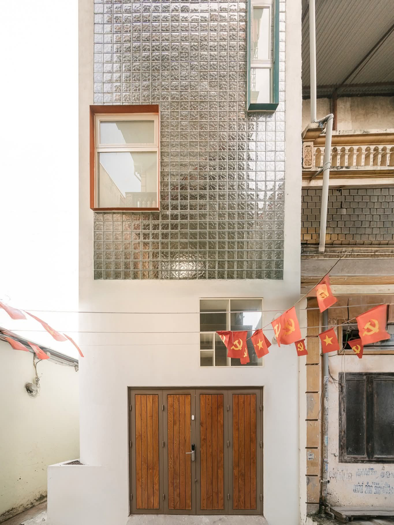 Ngôi nhà trẻ trung với nhiều sắc màu phối trộn - Ảnh 1