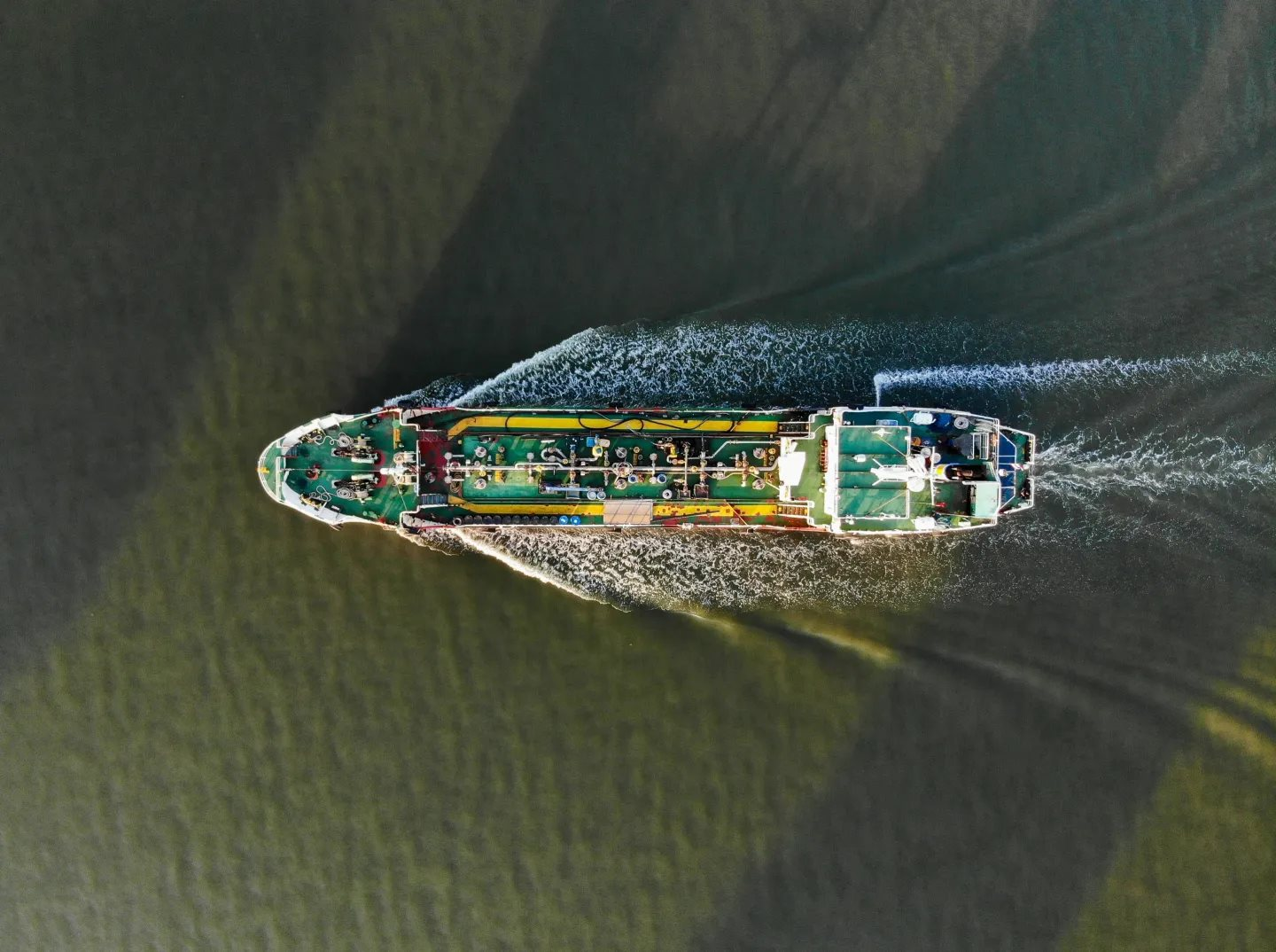 Cách Iran phân biệt loại tàu được phép đi qua eo biển Hormuz: Vì sao có giả mạo cỡ nào cũng bị "tóm sống"? - Ảnh 3