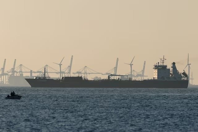 1,6 triệu thùng xăng dầu đang đổ về châu Á - Ảnh 1