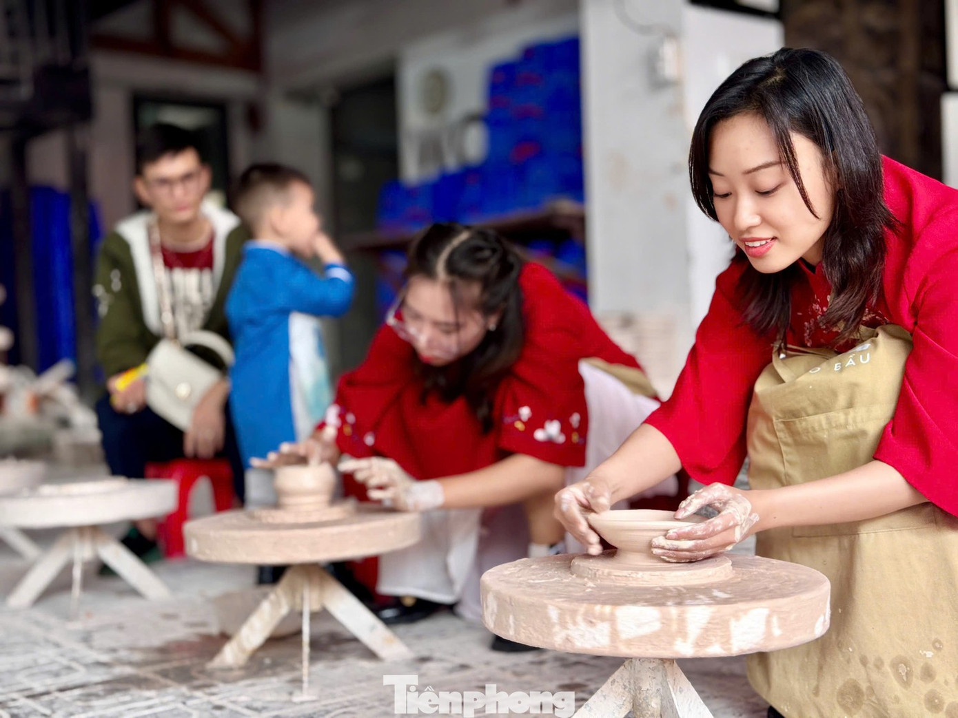 Dự án Trục đại lộ cảnh quan sông Hồng: Làng nghề Bát Tràng được giữ lại - Ảnh 2