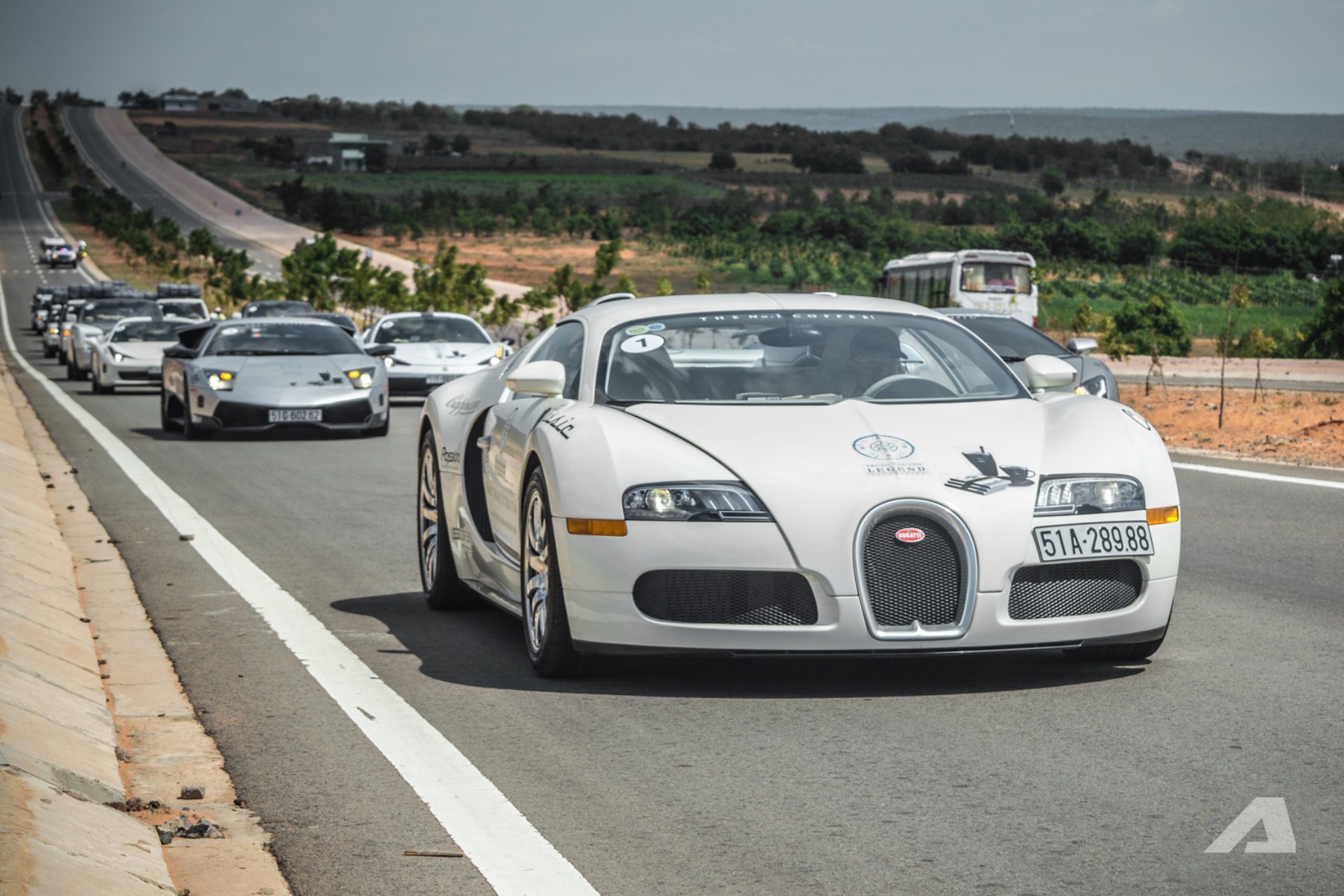 HOT: “Hành trình từ trái tim” sẽ xuyên Việt hàng nghìn km, dàn siêu xe, xe sang của ông Đặng Lê Nguyên Vũ sắp tới khắp các tỉnh thành - Ảnh 4