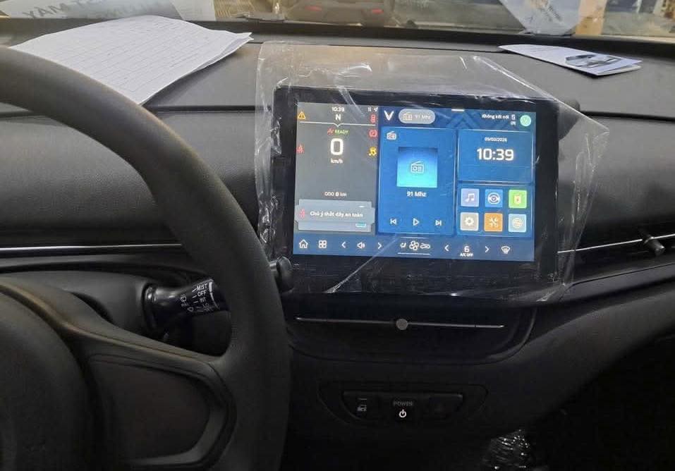 Rộ hình ảnh VinFast Herio Green bản rẻ nhất giá 479 triệu đồng: Màn hình kích thước khủng nhưng phải đánh đổi vài thứ - Ảnh 1