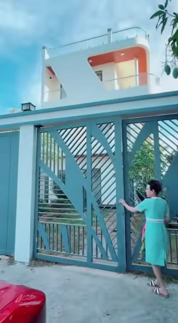 Hà Kiều Anh rao bán biệt thự 1000m2: "Tôi quay không phải để khoe khoang" - Ảnh 2