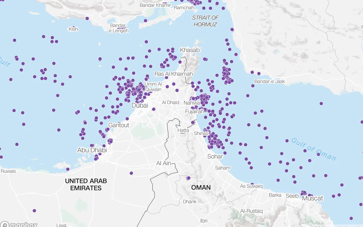 Iran vẫn cho phép tàu hàng đi qua eo biển Hormuz với điều kiện “đặc biệt” - Ảnh 1