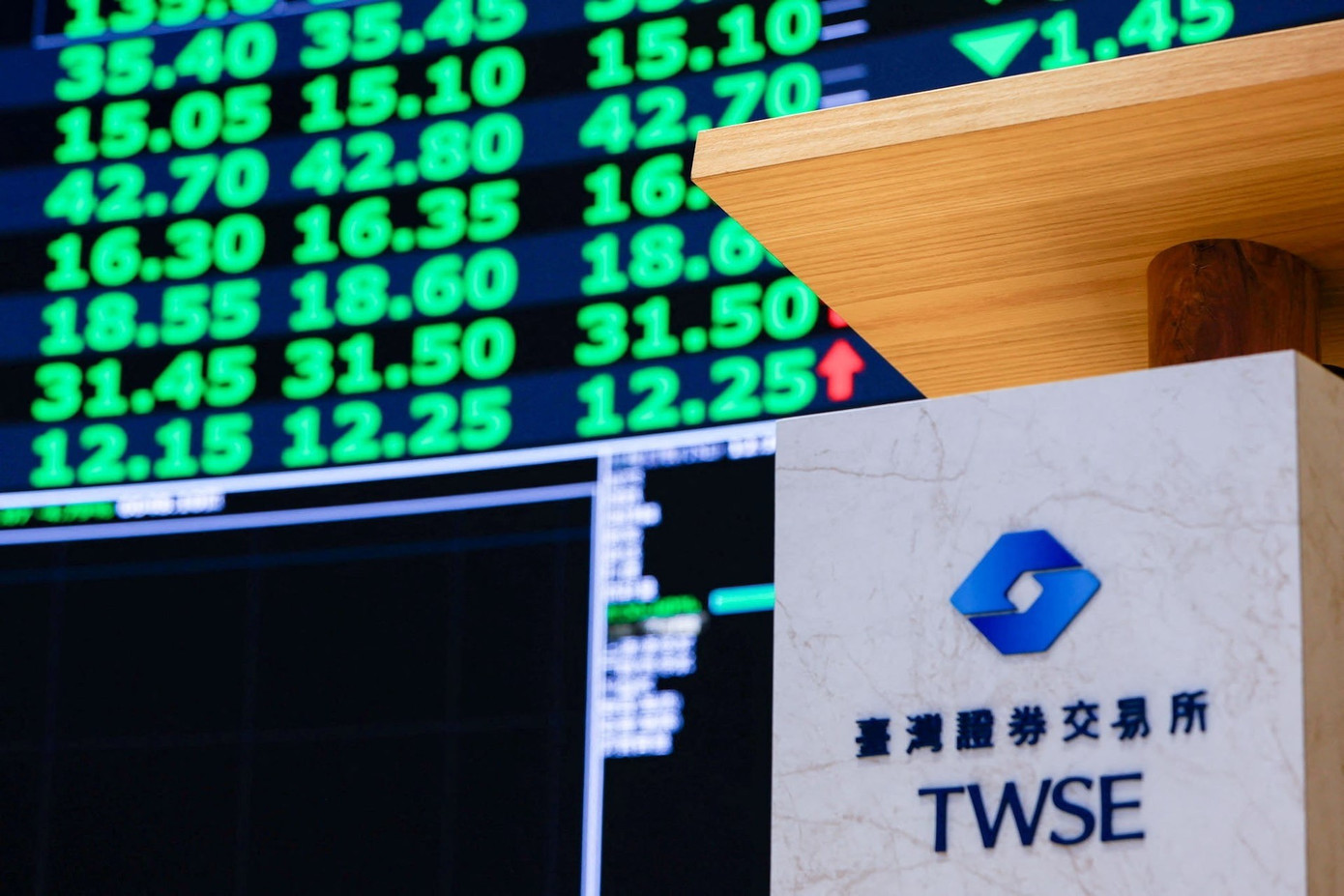 Cả thế giới 'thở phào' về giá dầu, chứng khoán - Ảnh 2