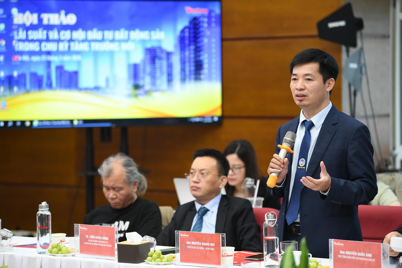 "Có nên xuống tiền bất động sản thời điểm này hay không?", một sếp bất động sản nói thẳng - Ảnh 2