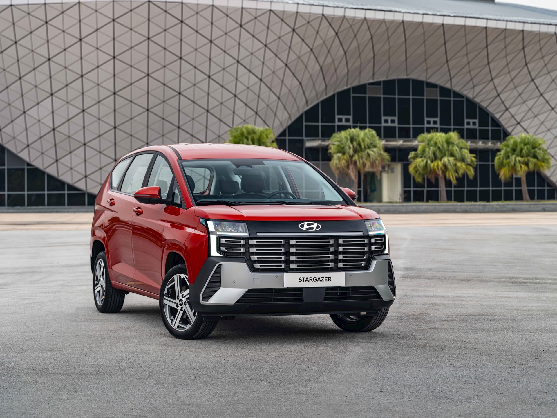 Hyundai Stargazer mới ra mắt tại Việt Nam: Thiết kế lột xác, giá từ 569 triệu đồng đấu Xpander - Ảnh 1