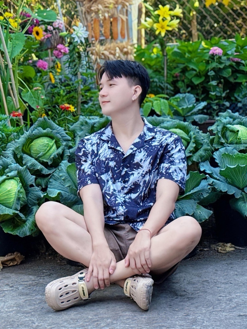 Ngỡ ngàng nam công nhân biến khoảng sân trọ 3m2 thành vườn rau quả "lúc lỉu" - Ảnh 11