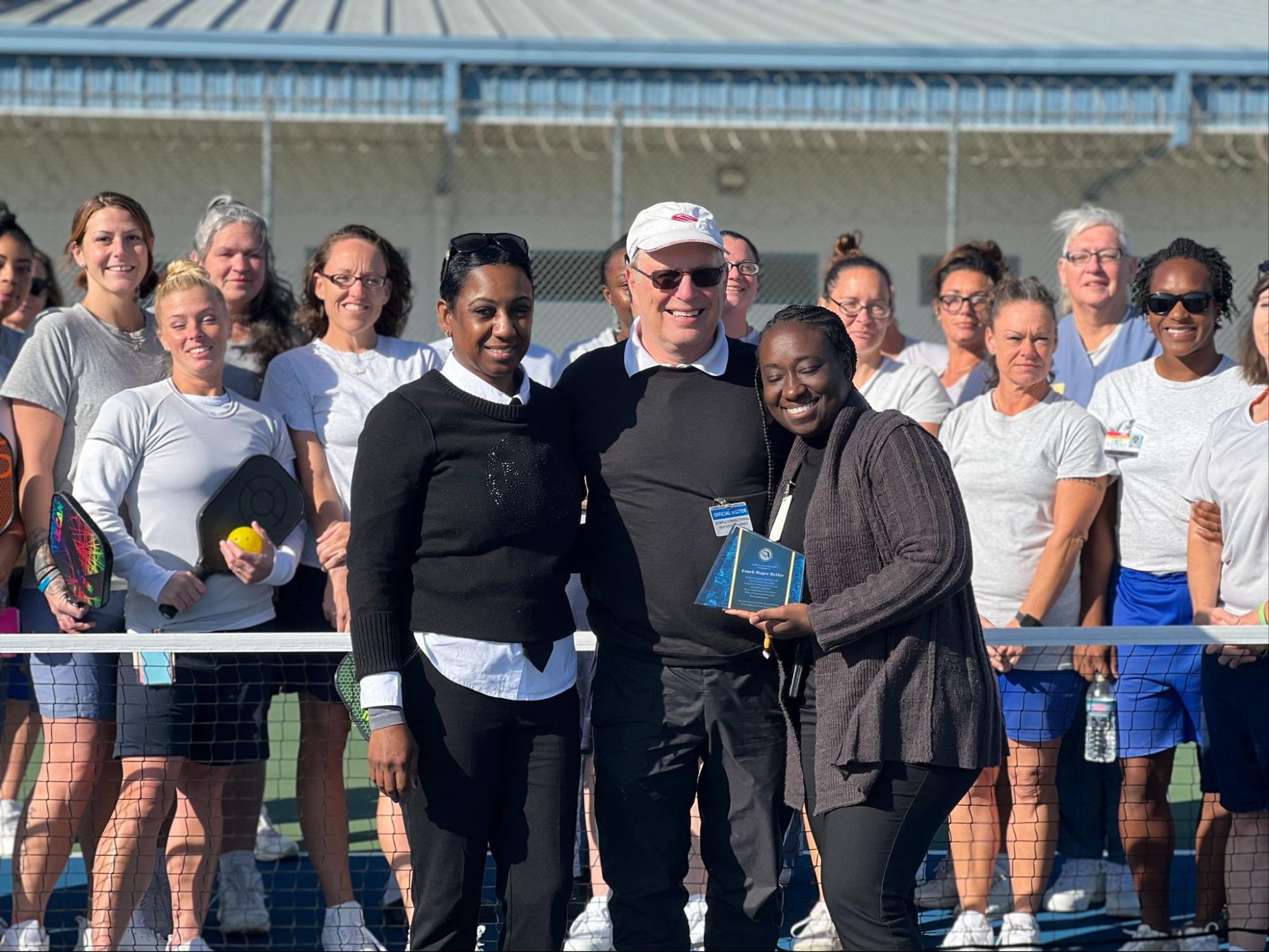 Roger BelAir: Gã triệu phú "dở hơi" và giấc mơ mang Pickleball vào những nhà tù khủng khiếp nhất nước Mỹ - Ảnh 6