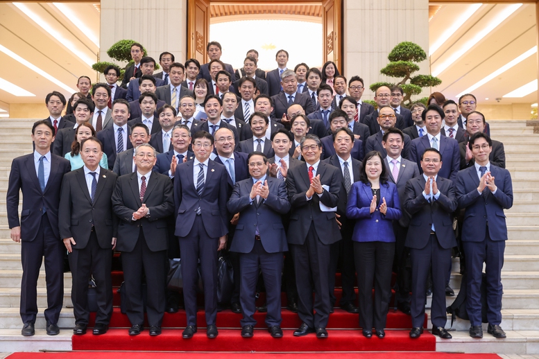 Thủ tướng đối thoại với doanh nghiệp Nhật Bản: Môi trường đầu tư của Việt Nam sẽ trở thành ưu thế nổi trội - Ảnh 7