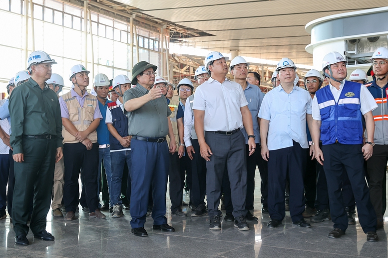 Thủ tướng Phạm Minh Chính: Khai thác thương mại sân bay Long Thành vào cuối năm 2026 - Ảnh 2