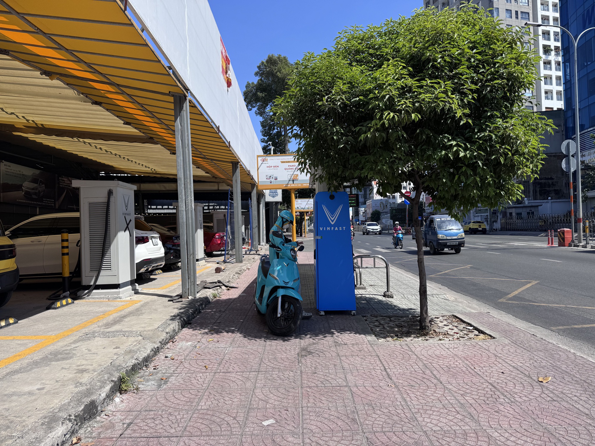 Nhu cầu lắp trạm sạc, tủ đổi pin xe điện tăng cao - Ảnh 1