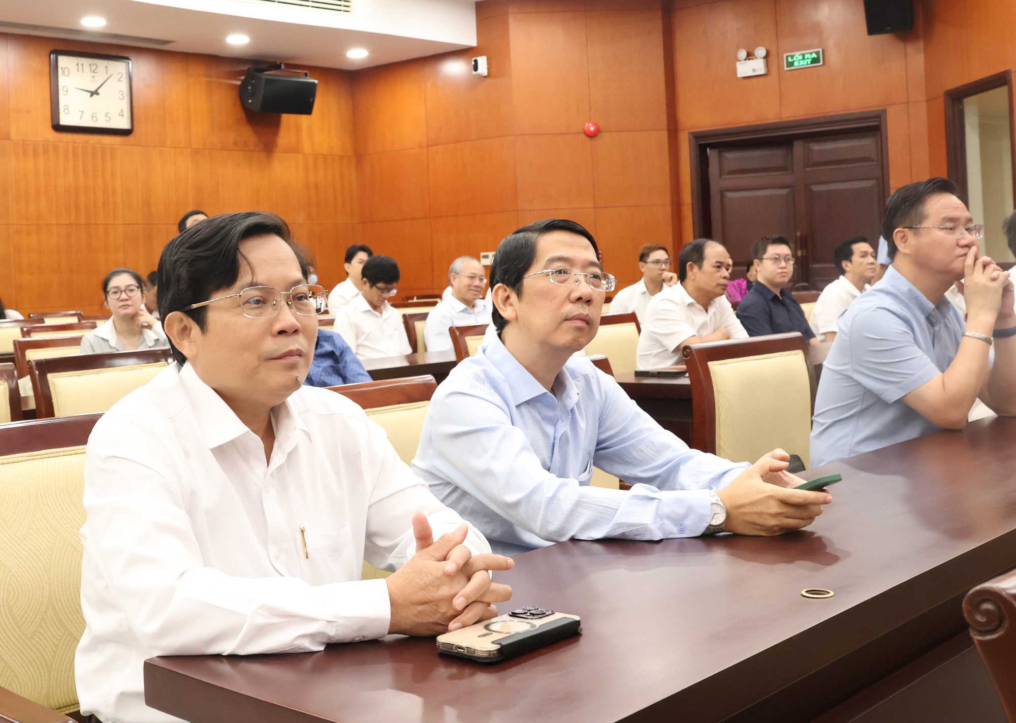 Lãnh đạo Thành ủy TPHCM thông tin tiến độ Nhà hát Giao hưởng, trung tâm biểu diễn Thủ Thiêm - Ảnh 9