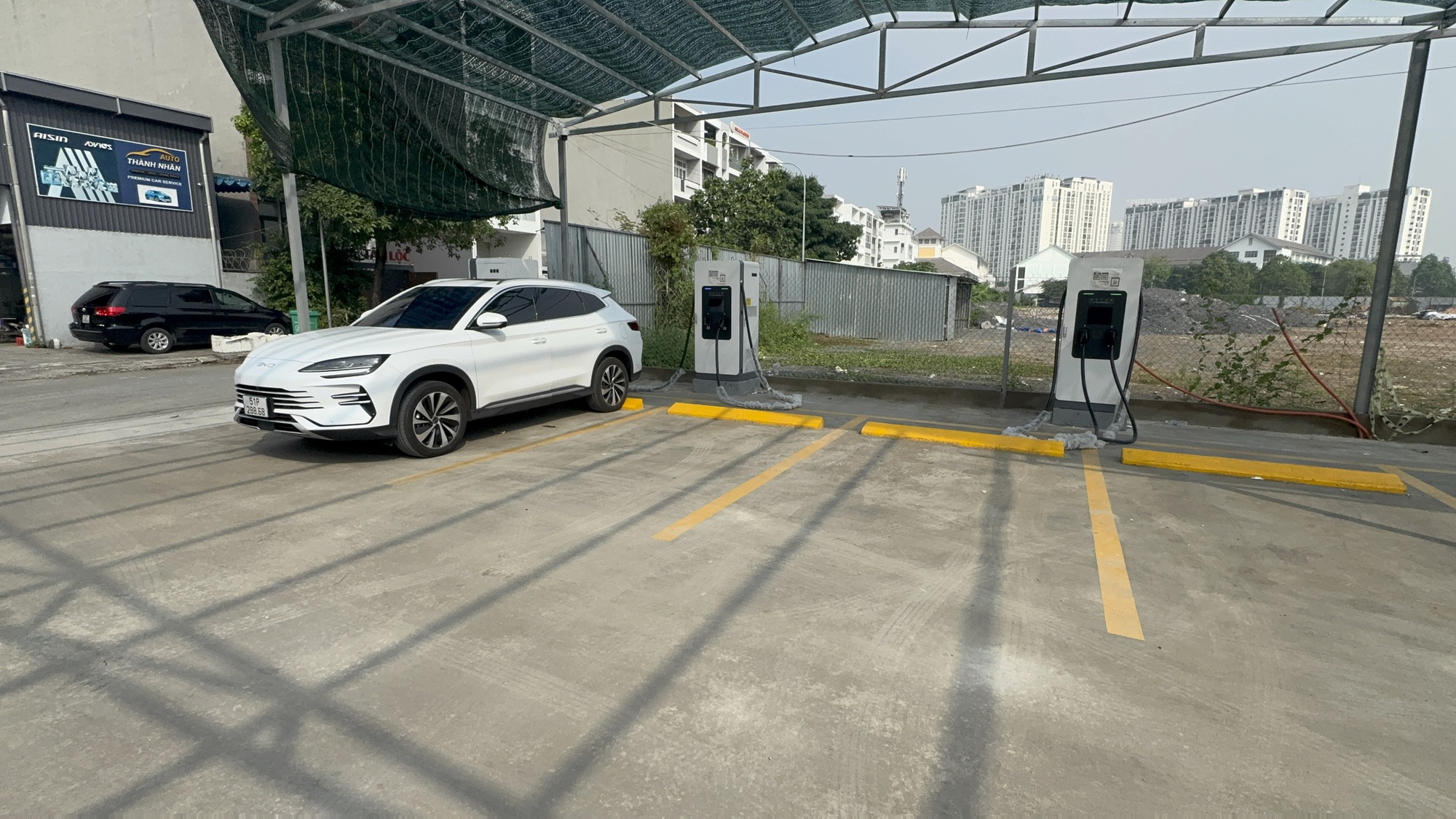 Nhu cầu lắp trạm sạc, tủ đổi pin xe điện tăng cao - Ảnh 6