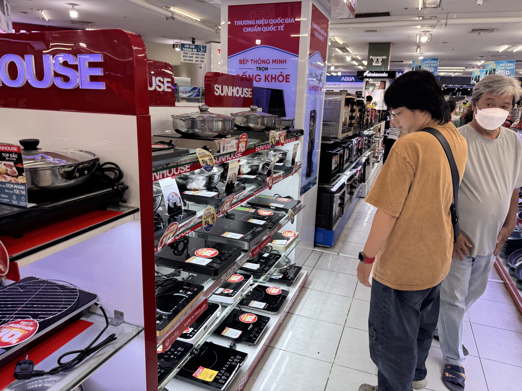Nhu cầu mua bếp điện tăng vọt tại TPHCM - Ảnh 2