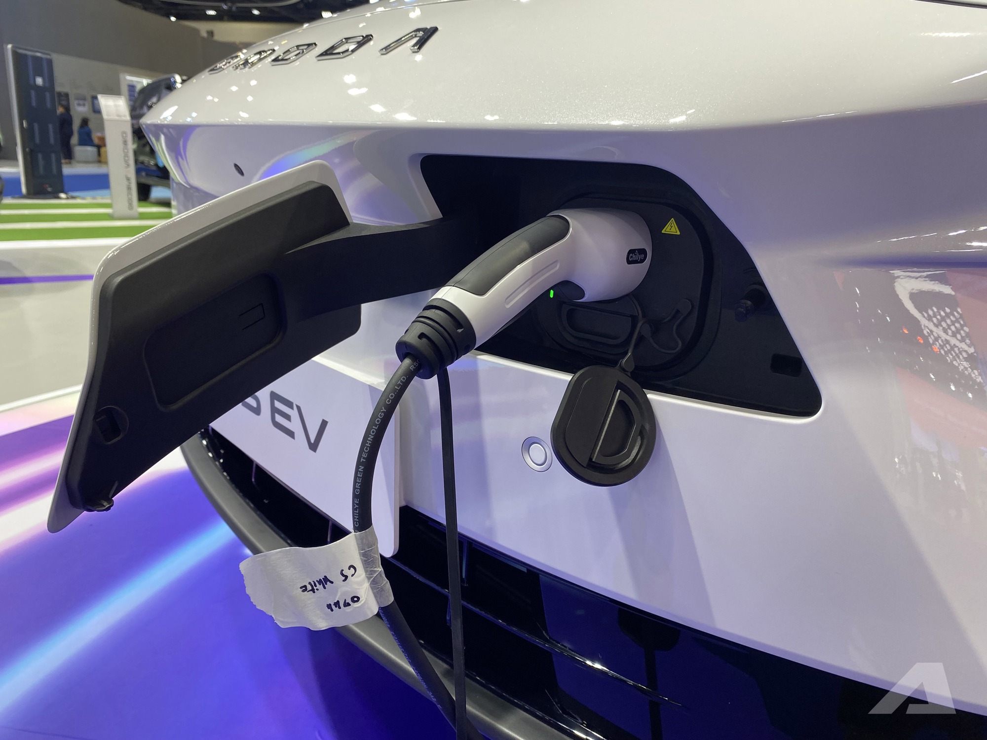 Omoda C5 EV 2026 trình làng: 211 mã lực, màn 24,6inch, 30 phút cắm điện là có thể chạy Hà Nội - Sầm Sơn rồi trở về mới cần sạc - Ảnh 13