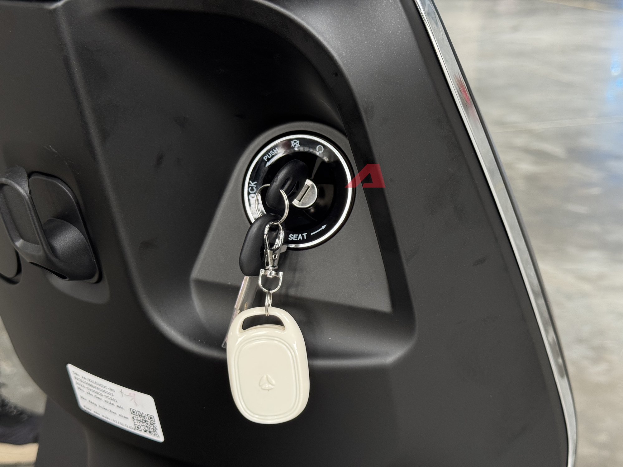 Yadea Osta chốt giá cao nhất 31,99 triệu đồng: Nhiều công nghệ giống ô tô, 'phượt' Hà Nội - Hạ Long không cần sạc - Ảnh 15