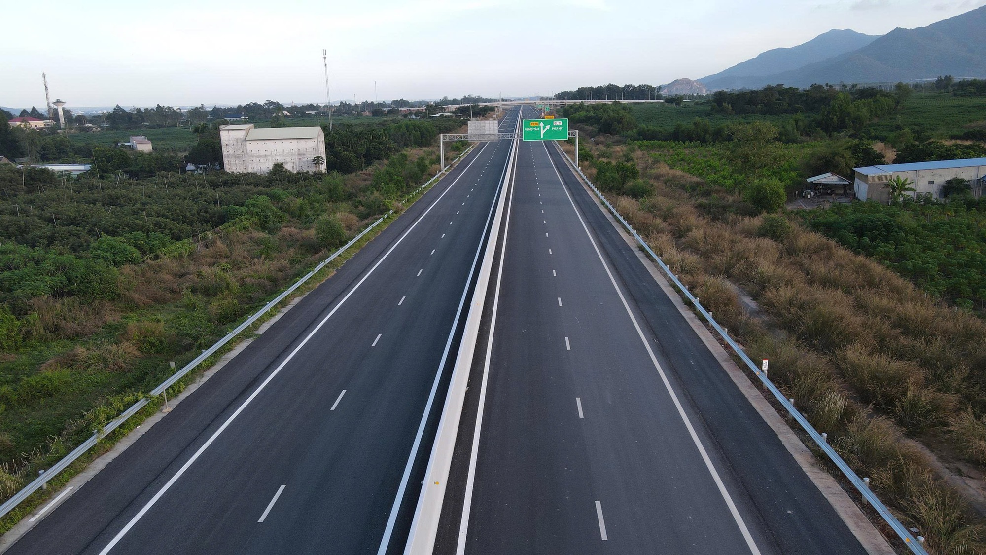 Diện mạo cao tốc Biên Hòa - Vũng Tàu trước ngày thông xe - Ảnh 2