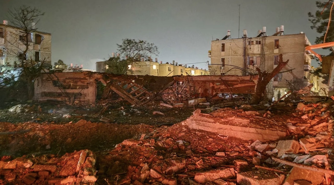 Ẩn ý của Iran khi đánh vào "trái tim hạt nhân" của Israel - Ảnh 1