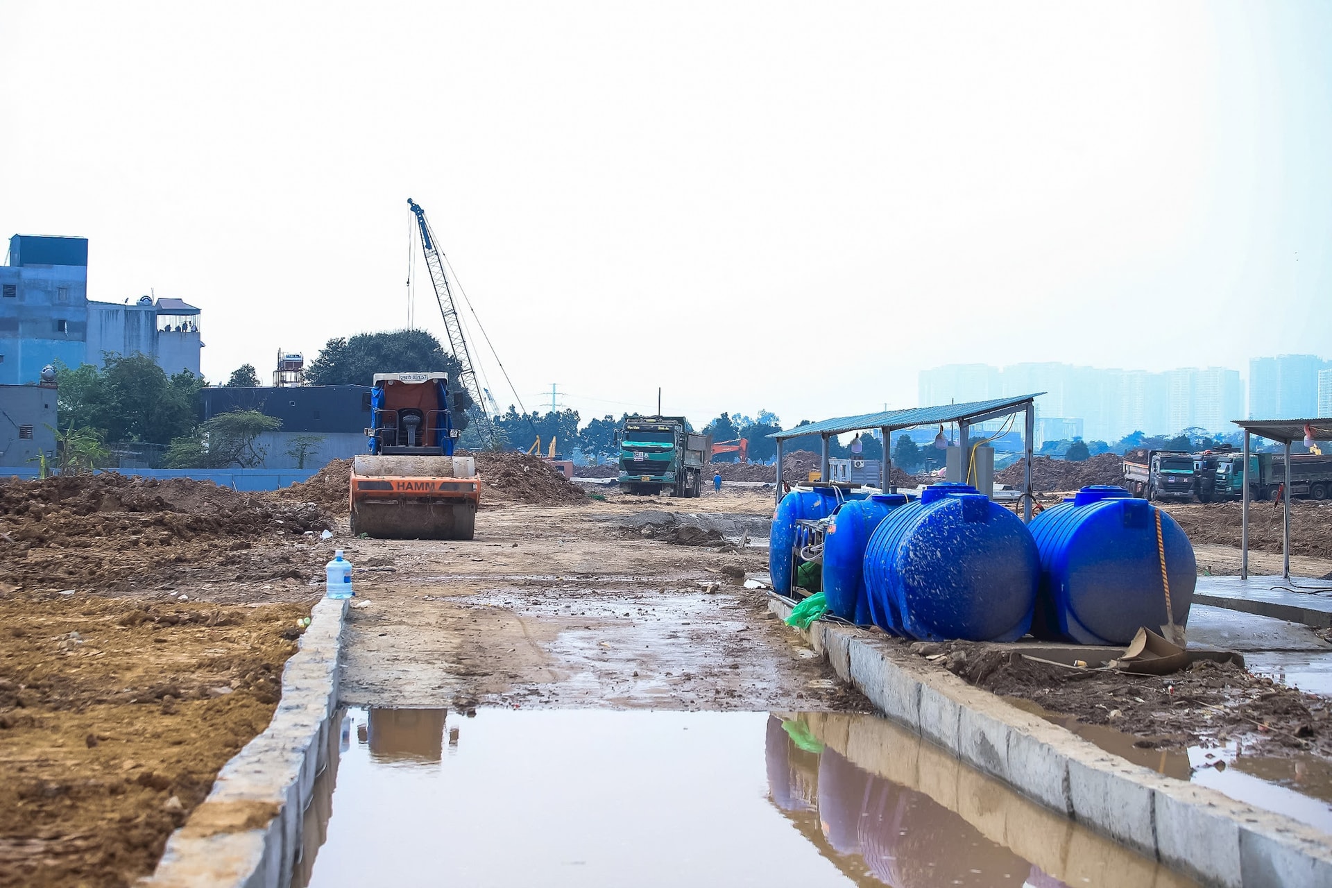 Cận cảnh đại công trường hồ điều hòa Phú Đô 800 tỷ đồng - Ảnh 8