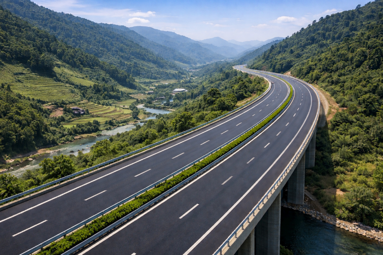 Việt Nam sắp có đường cao tốc xuyên vùng Tây Bắc kết nối đến Trung Quốc với tổng vốn hơn 23.000 tỷ đồng - Ảnh 1